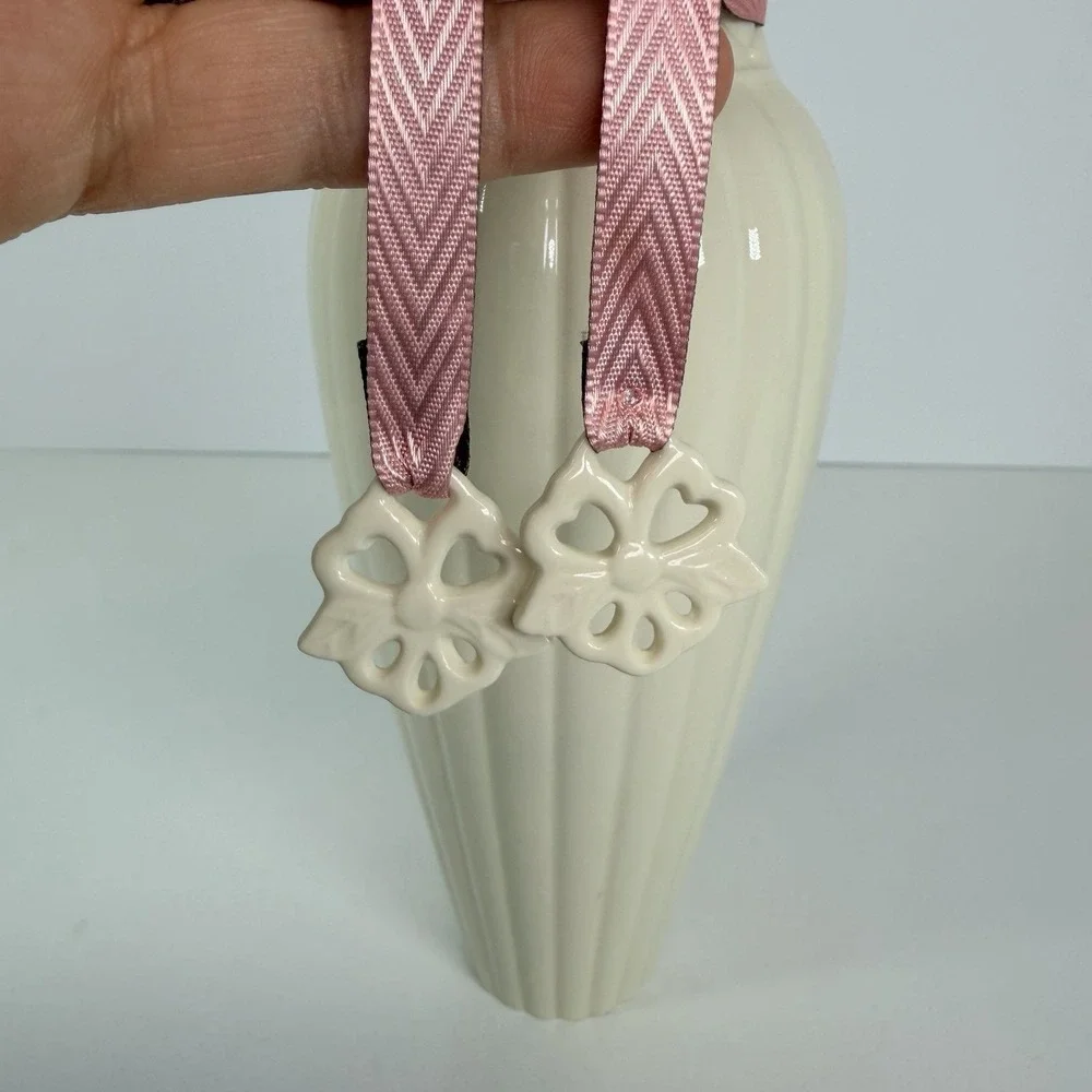 Lenox Tied with Love Bryanna Bud Vase‎ Ivory w/ Gold Trim - 8.5